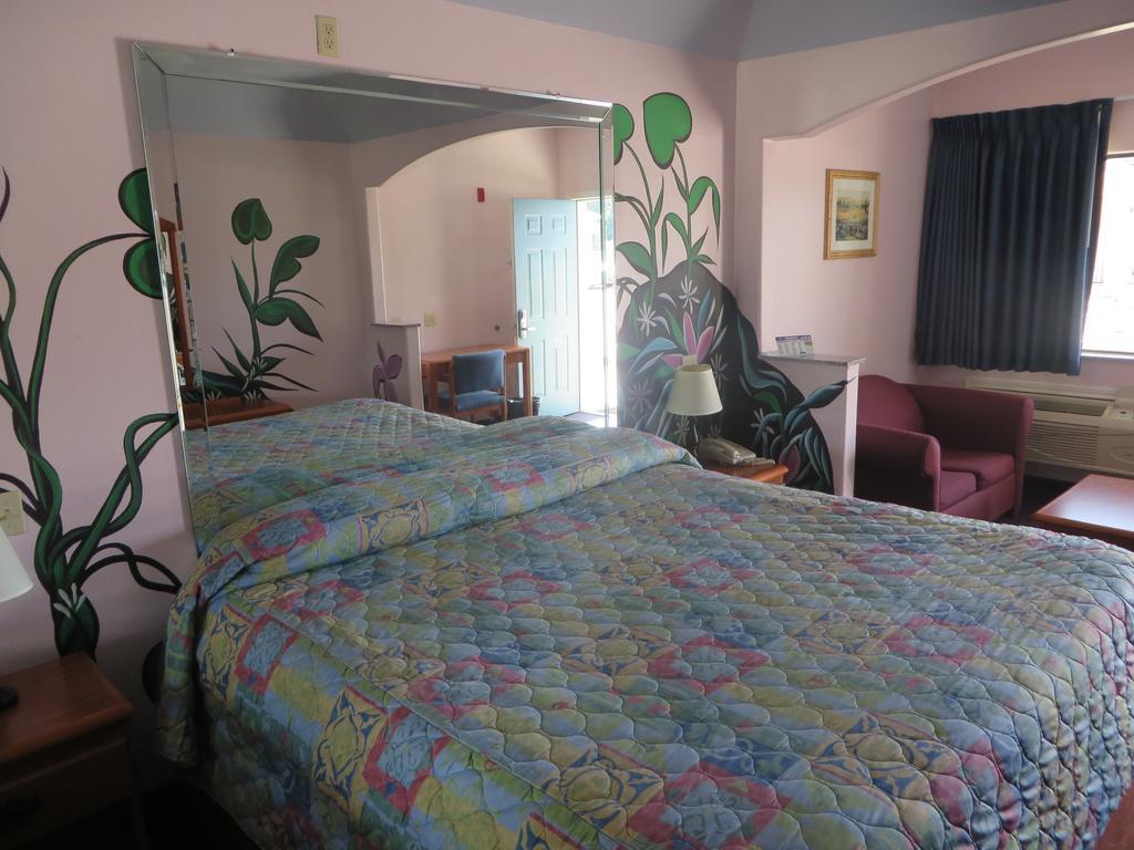 Travelers Inn And Suites 리버티 객실 사진