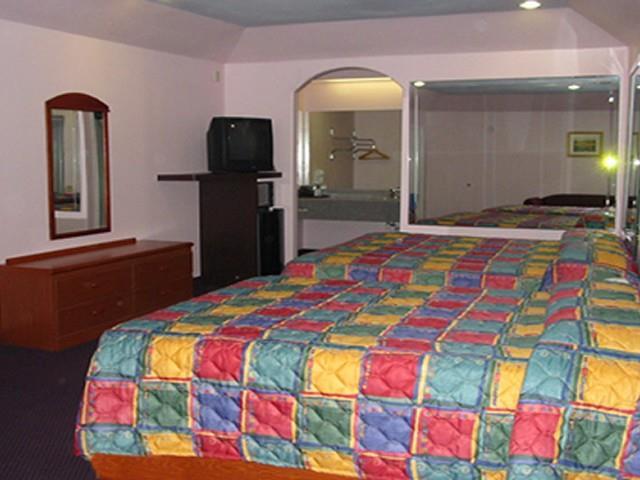 Travelers Inn And Suites 리버티 객실 사진